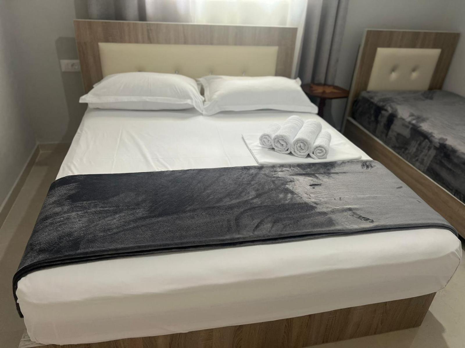 Twins Apartment Përmet Zewnętrze zdjęcie